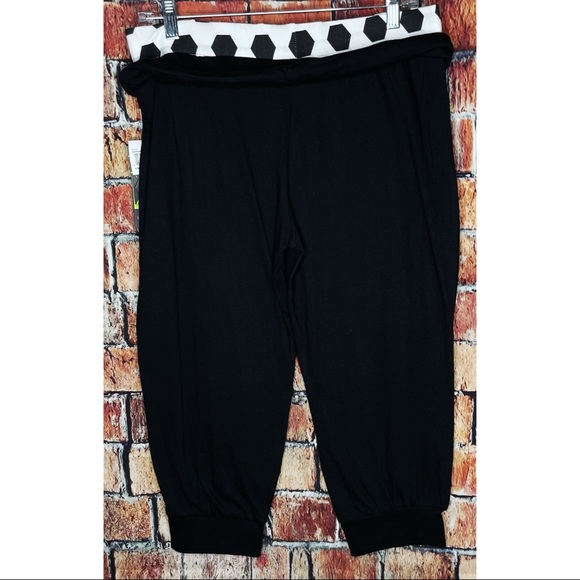 Umbro Women Loose Fit Active Wear Lounge Large Capri Pants Black Fold Down Waist - Picture 4 of 5